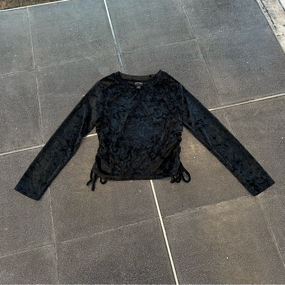 Art Class Girls' Black Side Cinch Long Sleeve T-Shirt. Size S (6/6X) - Picture 4 of 9